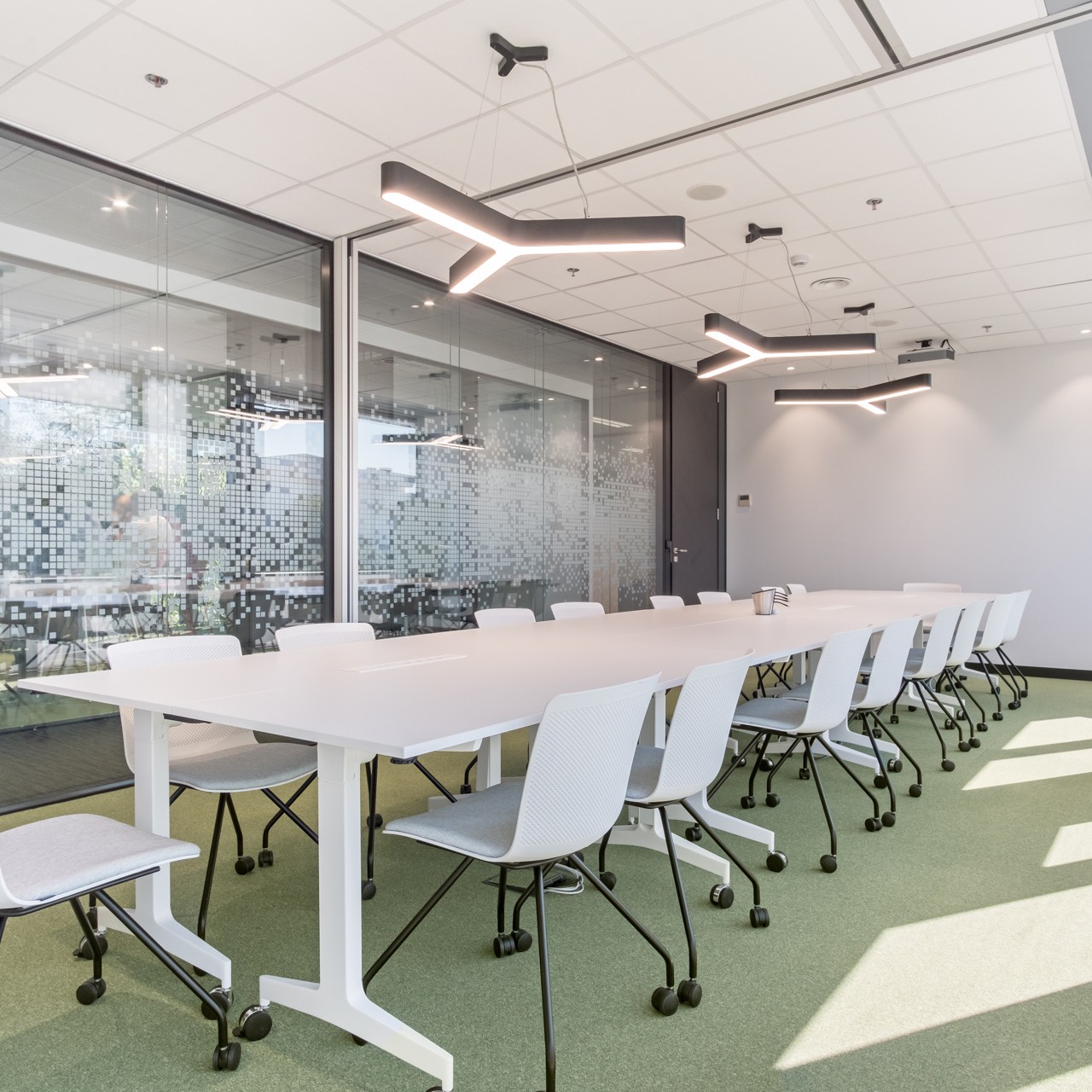 Oficinas KAspersky, diseño de espacios laborales, gestión del espacio, Ivory